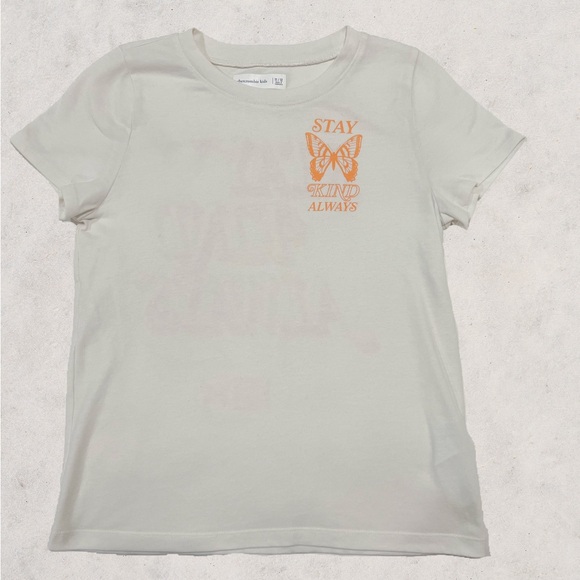 Abercrombie Kids Girls White Graphic Logo Short Sleeve Shirt- Size 11/12 - Picture 1 of 3